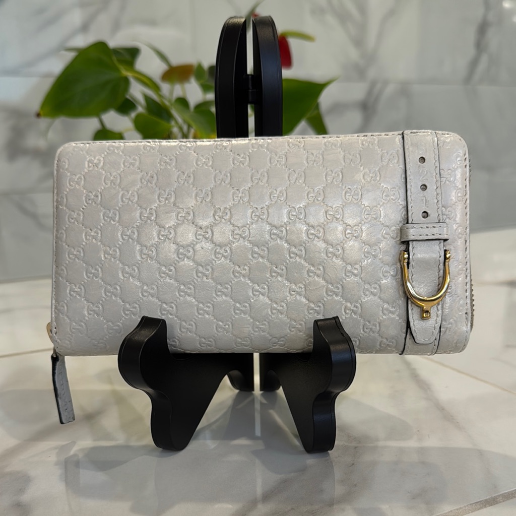 Gucci White Textured Zipper Leather Wallet